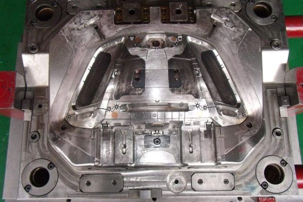 Clasificación de los procesos de moldeo y deformación industriales