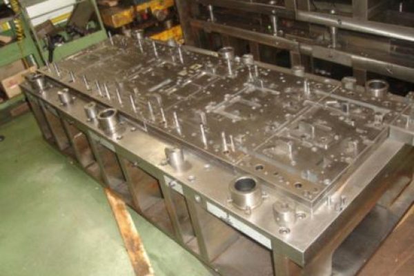 Reparación y mantenimiento de matrices